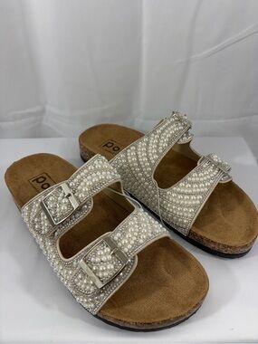 NWT pop Women’s Size 9 White Pearl-Embellished Double Buckle Slide Sandals